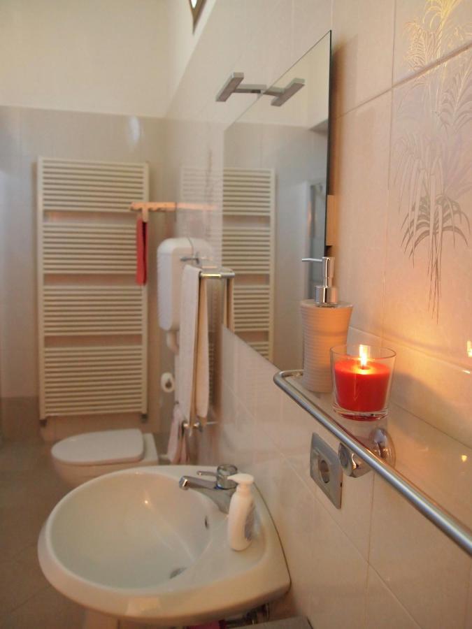 B&B Casa Santina โบโลญญา ภายนอก รูปภาพ